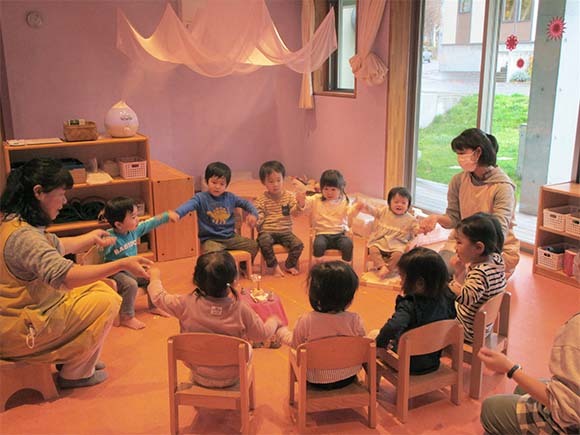 写真：朝の会